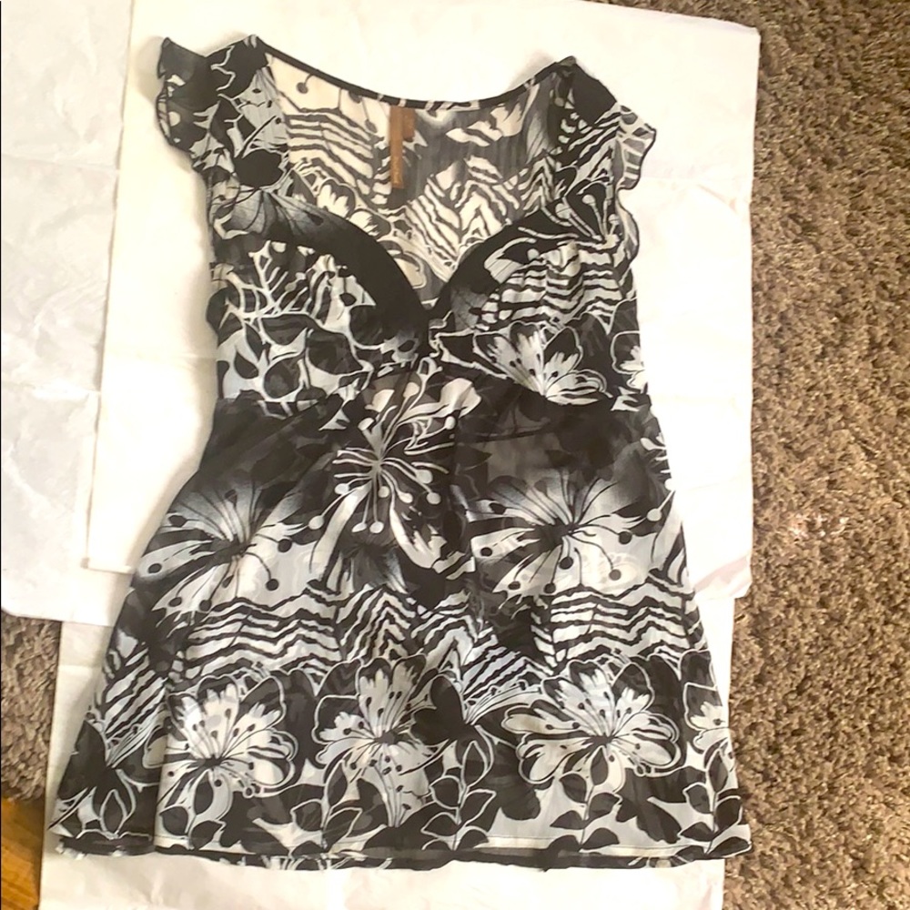 Beautiful Delicate Sleeveless Blouse
